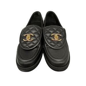 Chanel Leather CC Turnlock Quilted Flap Accent Round Toe Loafers Black Size 38